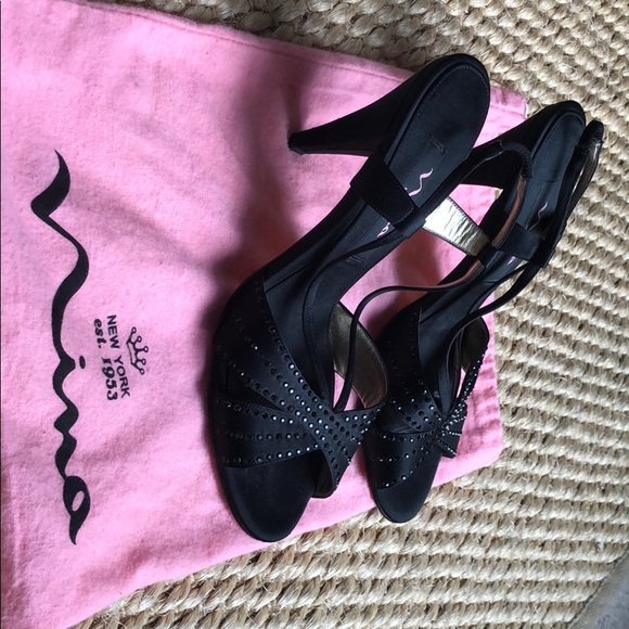 Black sling back, open-toed heels - Picture 2 of 4